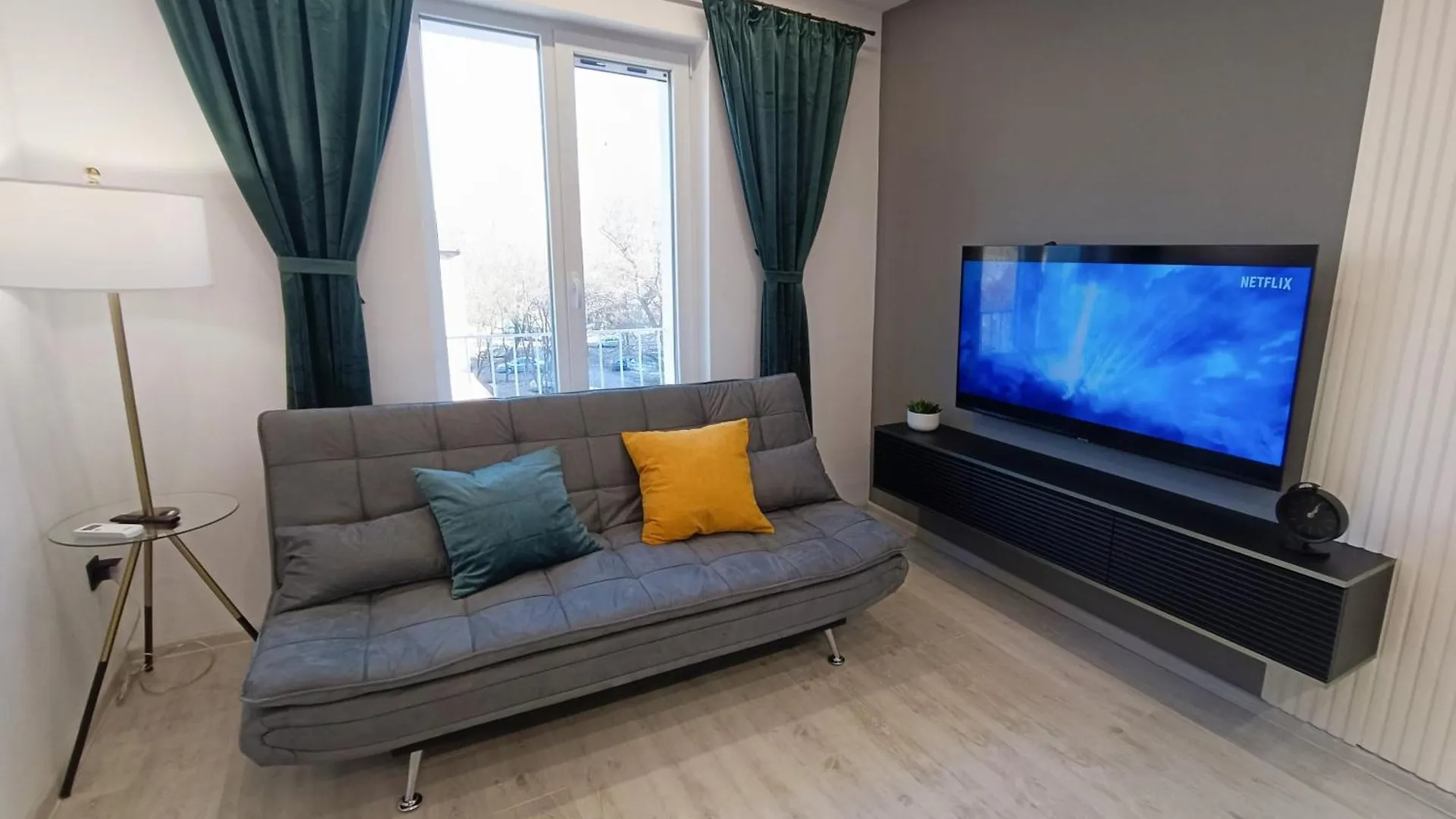 Sofia Residence 0*,
